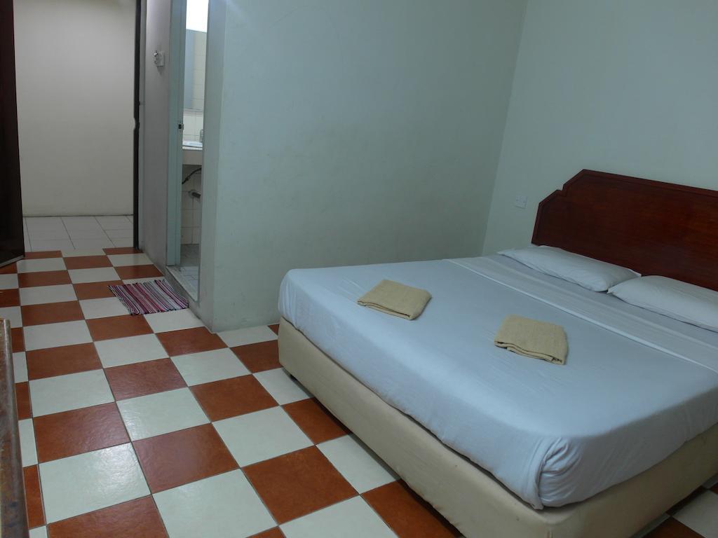 Silverwood Inn Мири Номер фото